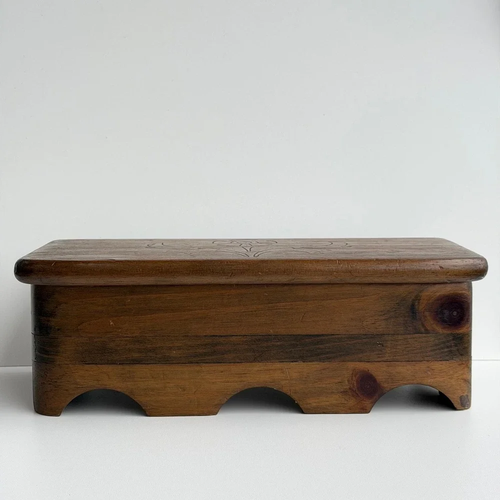 Vintage Wooden Jewelry Box Chest Rustic Carved Flower Red Fur Liner‎ 80s Cabin